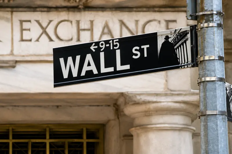 Wall Street Menguat Tajam: S&P 500 dan Dow Jones Tembus Level Tertinggi Sepanjang Masa