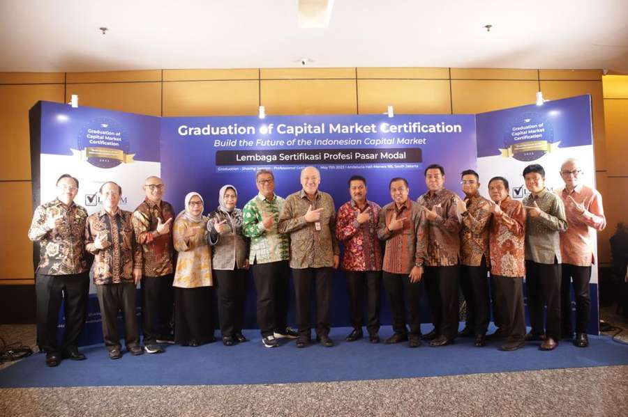 Lembaga Sertifikasi Profesi Pasar Modal Wisuda 7 Bidang Kompetensi Pasar Modal