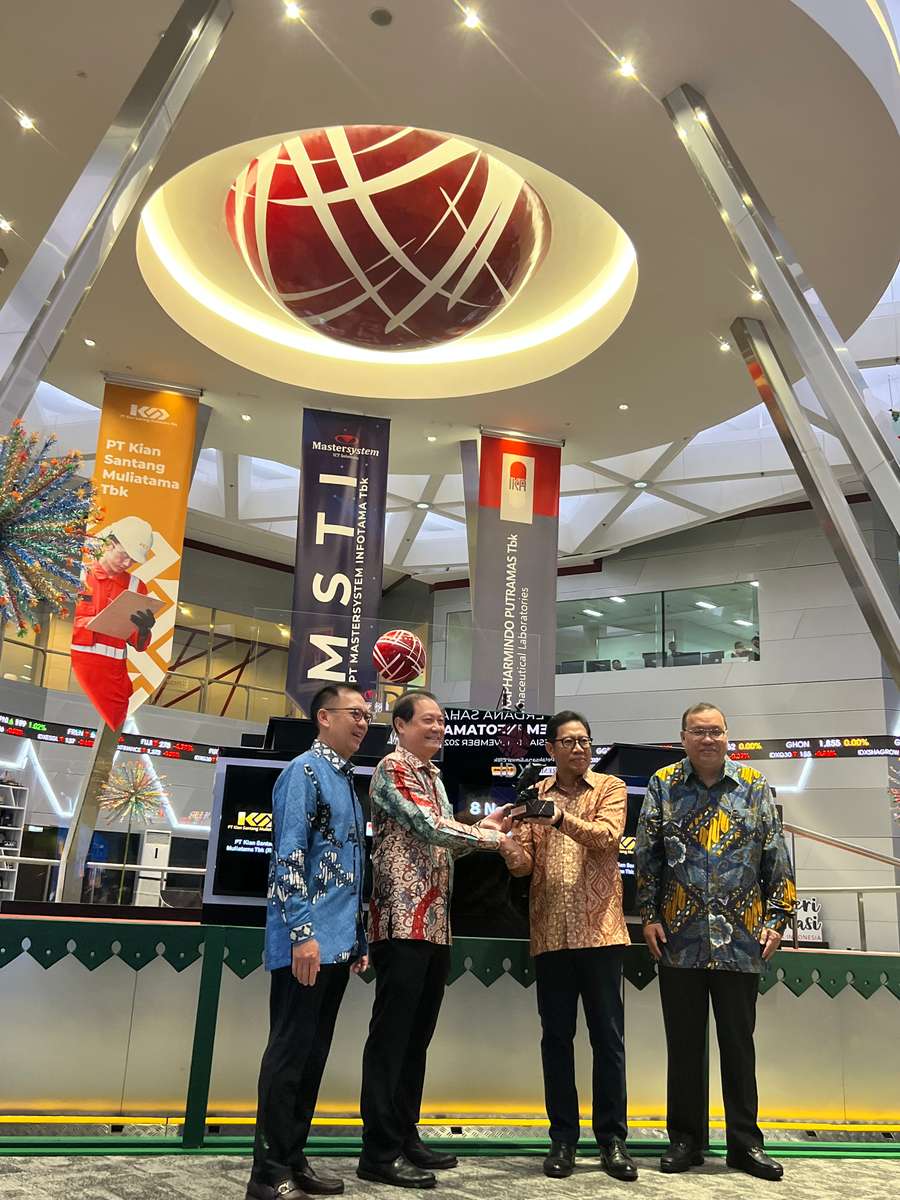 Harga Saham Mastersystem Infotama Naik 15,13% pada Perdagangan Perdana