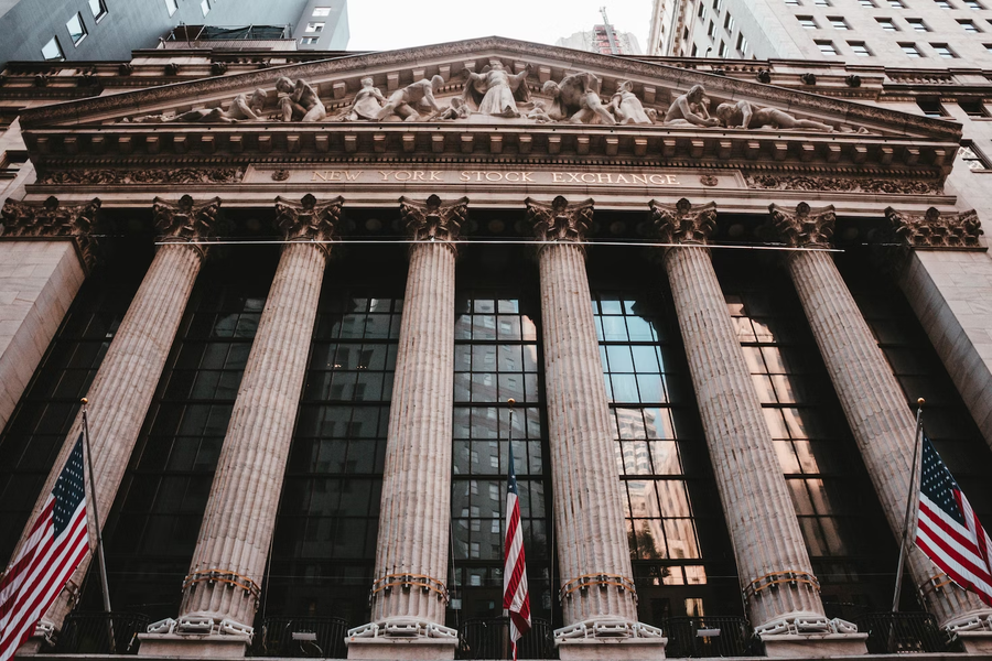 Terbang Tinggi Berjamaah, Wall Street Cetak Rekor Baru!