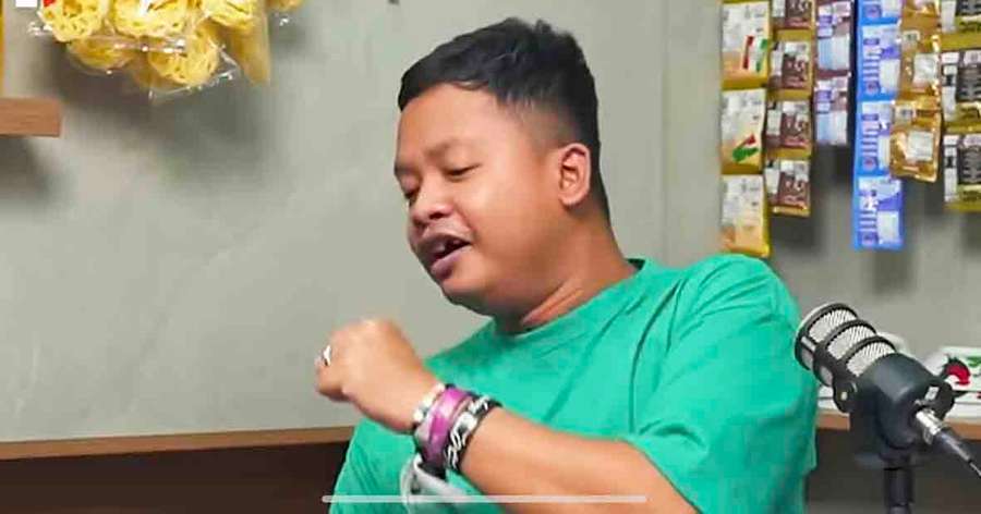 Mengapa Komika Dustin Tiffani Selalu Batuk? Ini Jawabannya