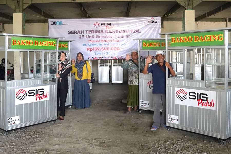 Dukung Ekonomi Desa, SIG Bantu Usaha Mikro dan Infrastruktur Pertanian di Lamongan dan Gresik