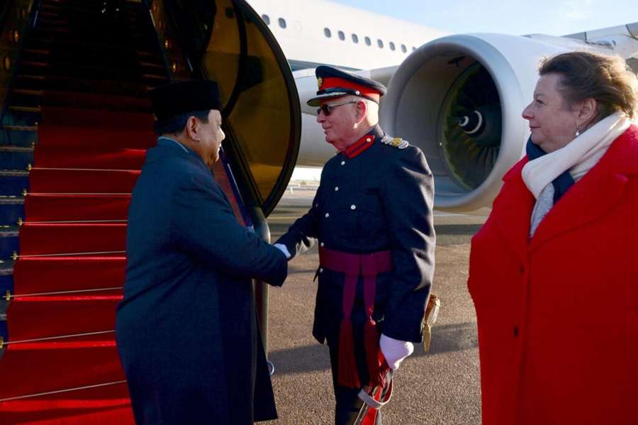 Tiba di Inggris, Presiden Prabowo Hadiri Undangan Raja Charles III dan PM Keir Starmer