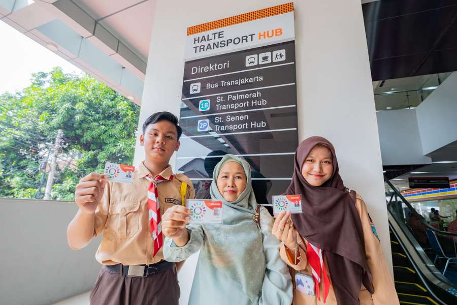 Kartu JakMob Resmi Diluncurkan, 15 Golongan Warga Jakarta Bisa Naik Transportasi Umum Gratis