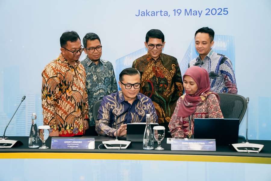 Bank Mandiri Ramal Ekonomi RI Cuma Tumbuh 4,93% di 2025