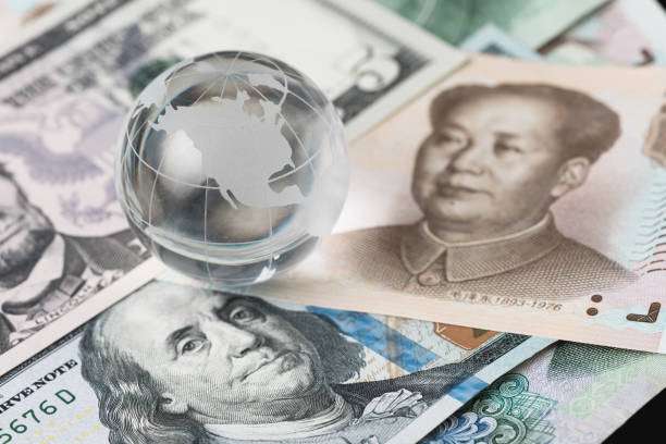 Dolar AS Melemah Gegara Ketegangan Dagang dengan China dan Isu Suku Bunga