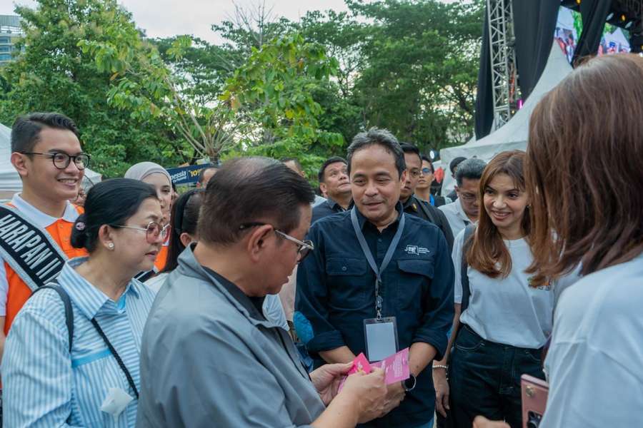 Seru! Bank Jakarta Ajak Warga Nikmati Pasar Malem Sambil Coba Transaksi Non-Tunai