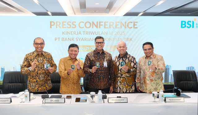 Satu Tahun Pemerintahan Prabowo, BSI Tumbuh Double Digit, Di Atas Industri