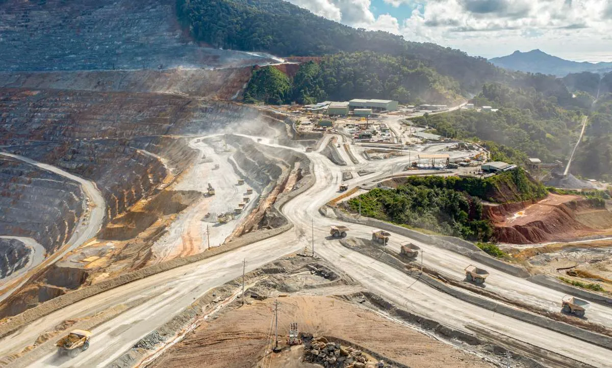 Direktur AMMN Aditya Sasmito Serok 850 Ribu Saham Perusahaan di Harga Rp3.530 per Unit