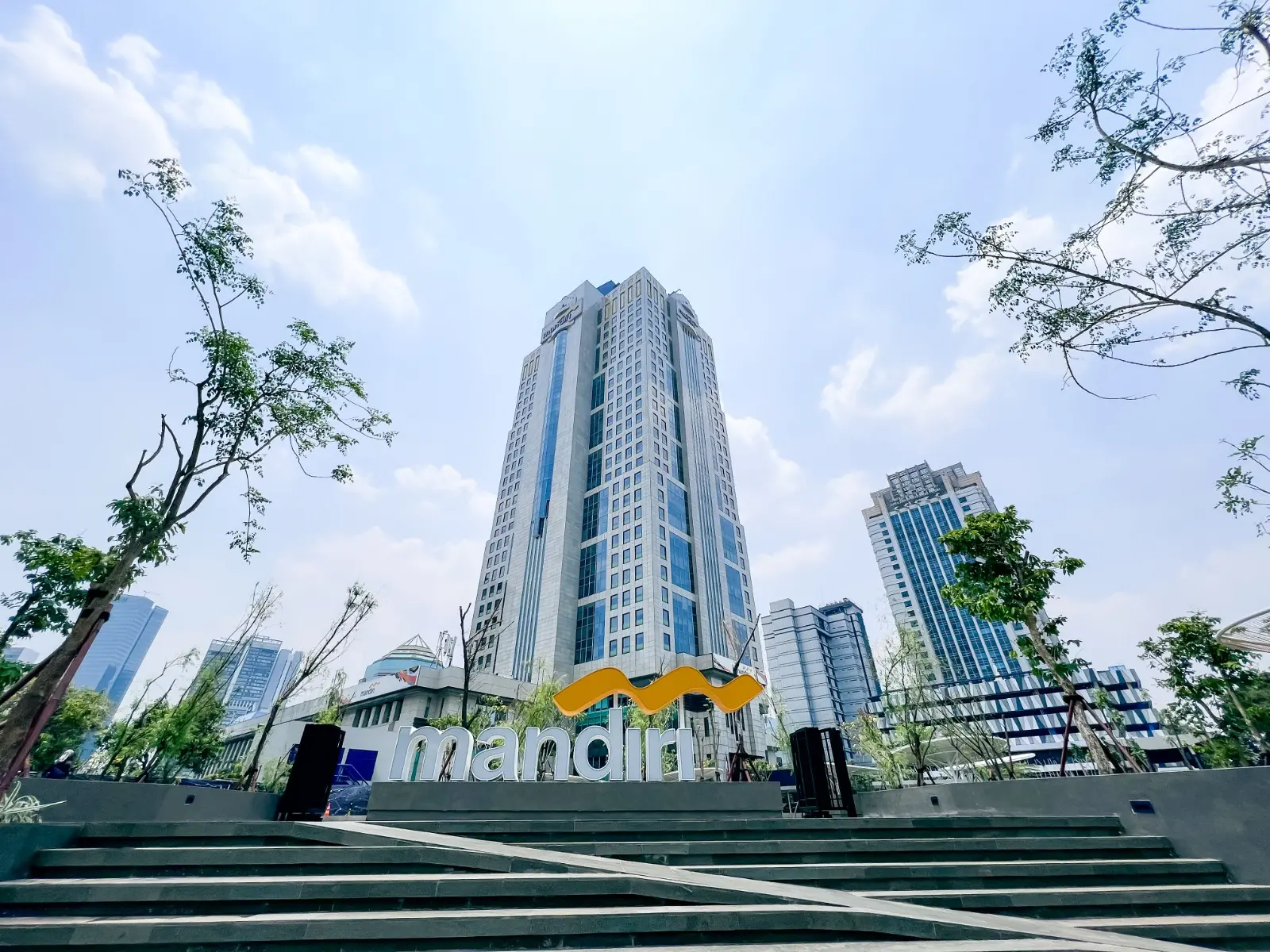 Antisipasi Dinamika Suku Bunga dan Geopolitik Semester II 2026, Begini Strategi Bank Mandiri (BMRI)