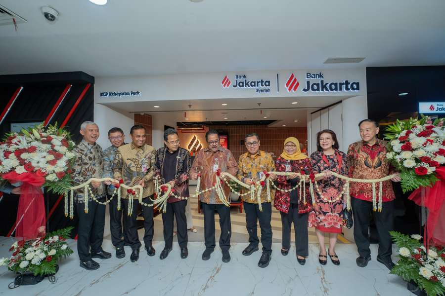 Rano Karno Hadiri Peresmian New Look Branch Bank Jakarta di Kebayoran Park